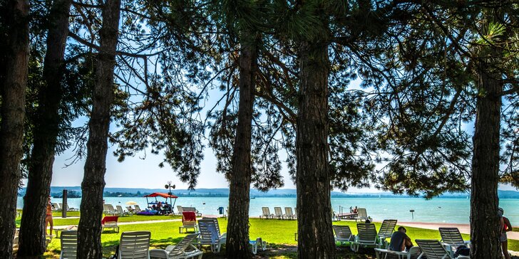 Bungalovy u Balatonu až pro 5 osob: soukromá pláž s tobogánem a neomezený wellness
