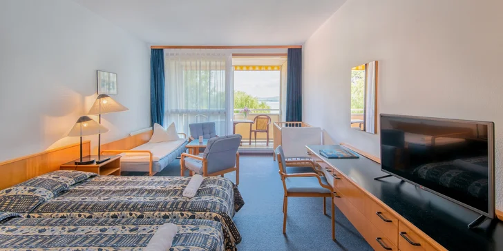 Dovolená u Balatonu: 4* hotel přímo u pláže, tobogán, bazény i wellness a polopenze
