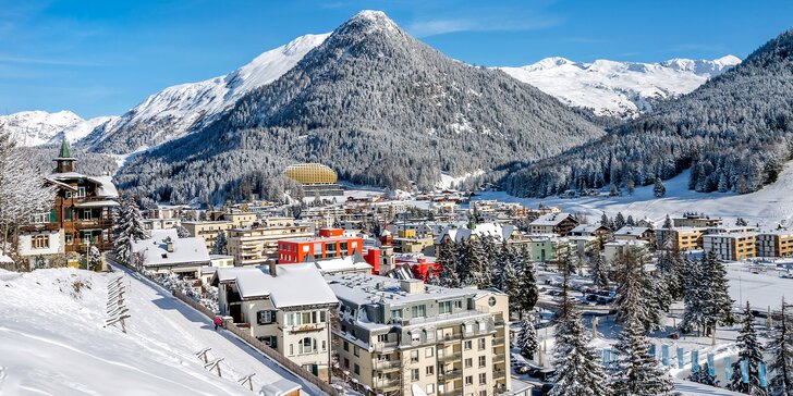 Lyžařský zájezd do švýcarského Davosu: ubytování se snídaní a saunou, skipas i doprava