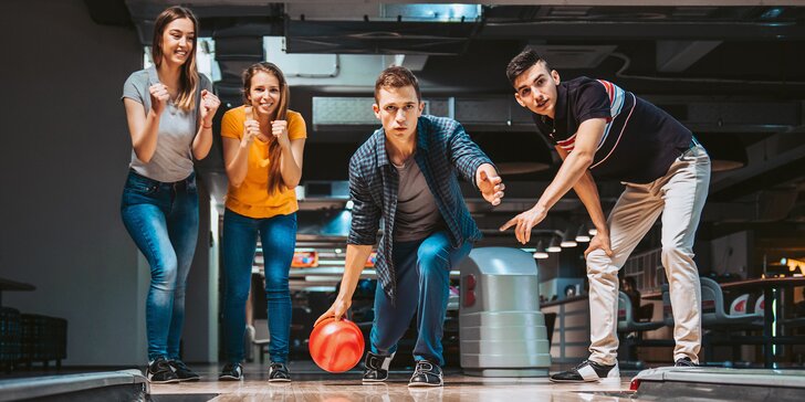 Bowling ve Strašnicích: hodina hry na profi dráze až pro 6 hráčů