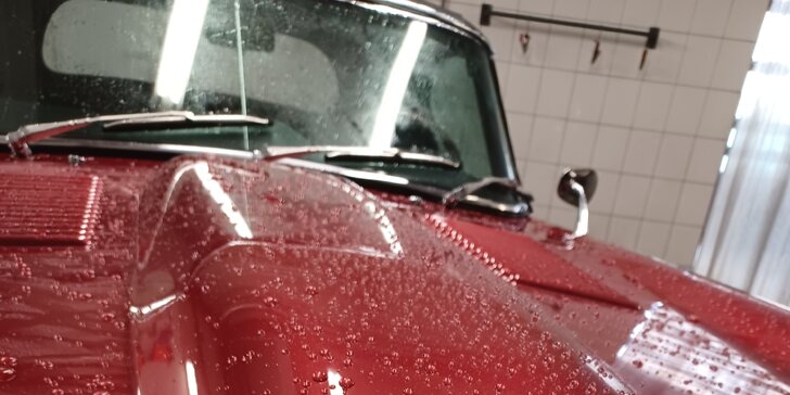 Ruční mytí auta i čištění interiéru v centru Brna: karoserie a kola, plasty, okna i balzamování kůže