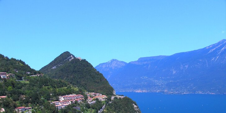 Dovolená u Lago di Garda: hotel v Tignale, polopenze, wellness a degustace vín ve vinařství