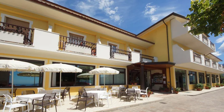 Dovolená u Lago di Garda: hotel v Tignale, polopenze, wellness a degustace vín ve vinařství