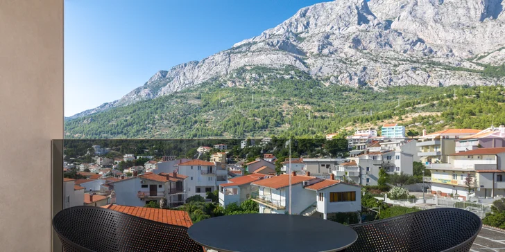 Baška Voda: 4* hotel se snídaní a wellness jen 170 m od pláže