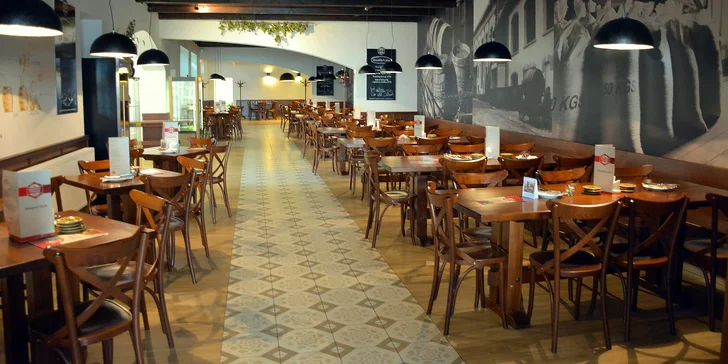 Pivní lázeň a tříchodové menu v Kyjovském pivovaru pro 2 osoby
