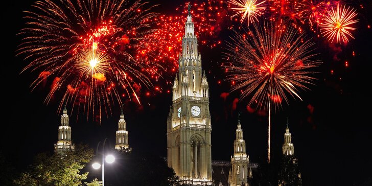 Silvestr ve Vídni: pořádná párty s hudbou a pestrým programem i novoroční trhy před Schönbrunnem
