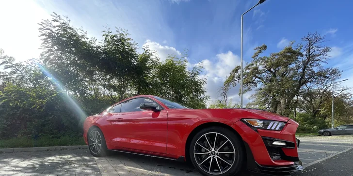 Pronájem Fordu Mustang GT v Shelby paketu na 40 min. nebo až 24 hodin ve všední dny