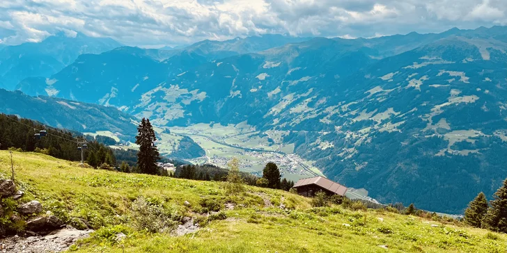 Dovolená v rakouských Alpách až pro 4 osoby: středisko Mayrhofen, snídaně a saunový svět