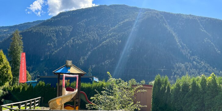 Dovolená v rakouských Alpách až pro 4 osoby: středisko Mayrhofen, snídaně a saunový svět