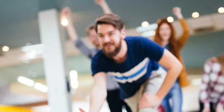 Vykutálená zábava pro rodinu či partu kamarádů: 60 či 120 min. bowlingu až pro 8 osob v Táboře