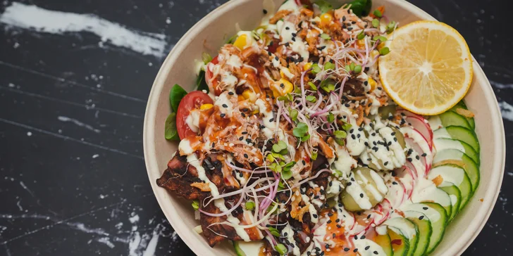 Havajský poke bowl podle výběru z 6 druhů na odnos s sebou