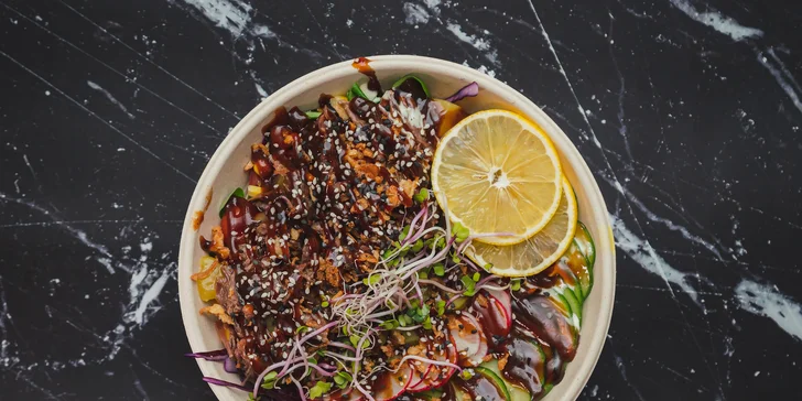 Havajský poke bowl podle výběru z 6 druhů na odnos s sebou