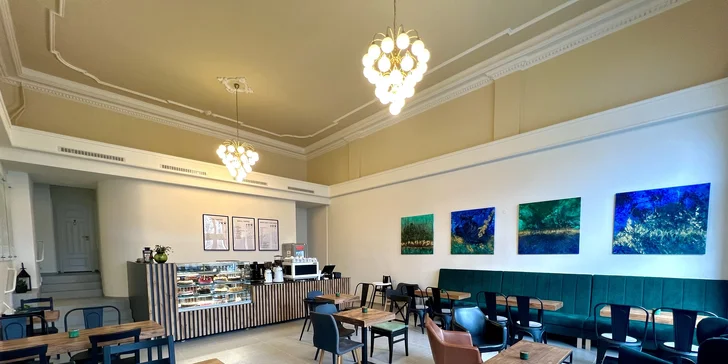 Na šálek kávy do Zlaté Koruny: cappuccino nebo caffè latte pro dvě osoby