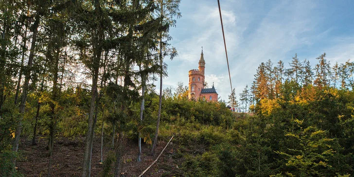 Pořádný adrenalin: hodinový pronájem lesní dráhy zip-line o délce 321 m pro neomezený počet osob