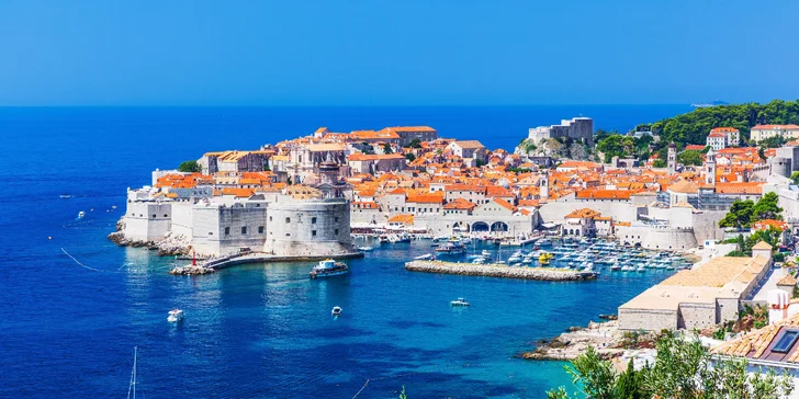 Hotel Komodor*** v Dubrovníku: polopenze, bazén a lokalita hned u pláže