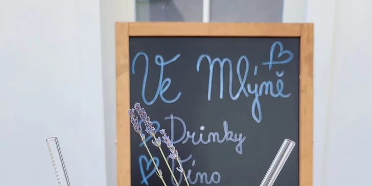 Káva, dort a domácí limonáda v příjemném kavárenském bistru v Ivančicích