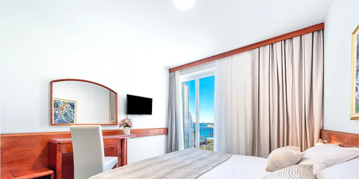 Hotel Komodor*** v Dubrovníku: polopenze, bazén a lokalita hned u pláže