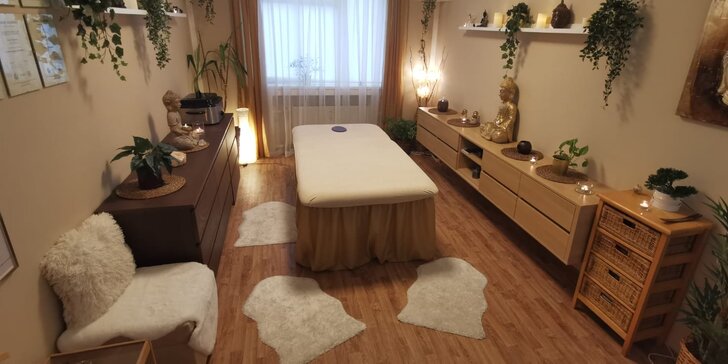 Královská relaxační masáž 4 rukou – celotělová masáž vč. obličeje i šálek lahodného nápoje
