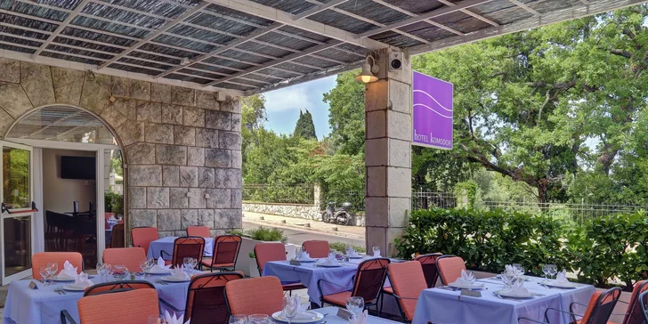 Hotel Komodor*** v Dubrovníku: polopenze, bazén a lokalita hned u pláže