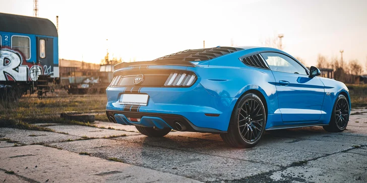 Nadupaný osmiválec Mustang GT: 30–60 min. na sedadle spolujezdce či za volantem