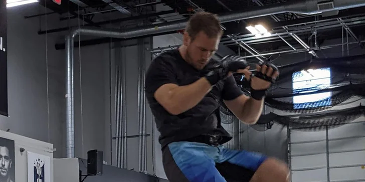 Privátní trénink s bývalým zápasníkem UFC Viktorem Peštou pro jednoho i dva bijce