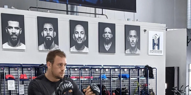 Privátní trénink s bývalým zápasníkem UFC Viktorem Peštou pro jednoho i dva bijce