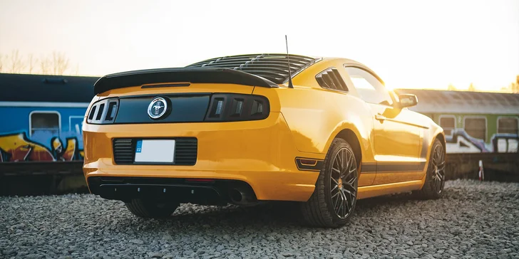 Řidičem či spolujezdcem Fordu Mustang BOSS na 30–60 minut