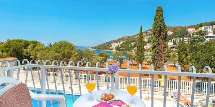 Hotel Komodor*** v Dubrovníku: polopenze, bazén a lokalita hned u pláže