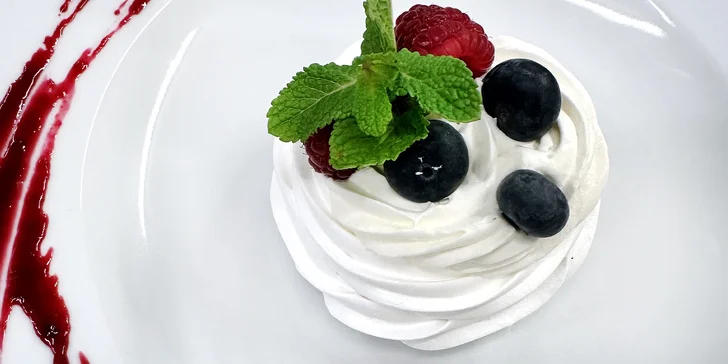 Čtyřchodové degustační menu pro 2 osoby včetně přípitku