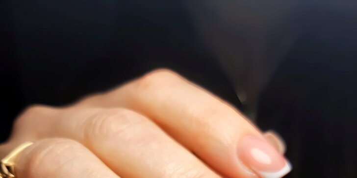 Manikúra: francouzská, kombinovaná, gelové nehty i korekce
