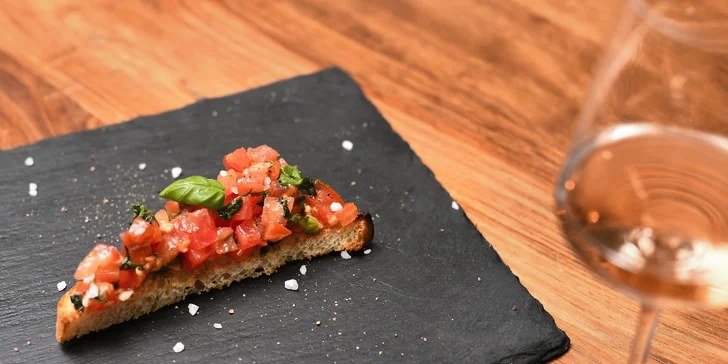 Itálie v centru Prahy: tříchodové či pětichodové menu i s vinným párováním