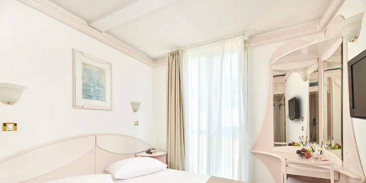 Chorvatská Istrie: 3* hotel v Poreči s all inclusive, 50 metrů na pláž, bazén i sport, first minute slevy