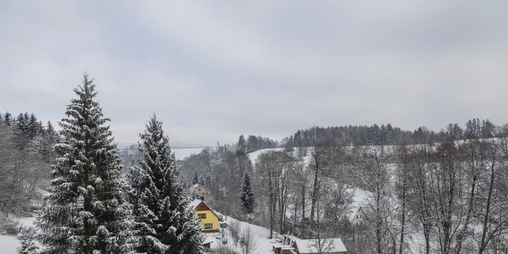 Pobyt v Krkonoších s polopenzí, hodinou v bazénu i slevou do wellness a na skipas