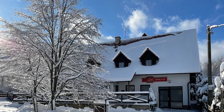 Silvestr či zima v Beskydech s polopenzí, neomezenou saunou i fitness