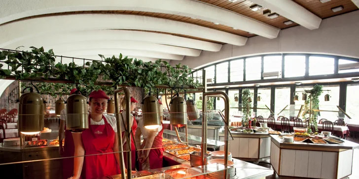 Pohoda kousek od Rijeky: hotel přímo u moře a bufetová polopenze