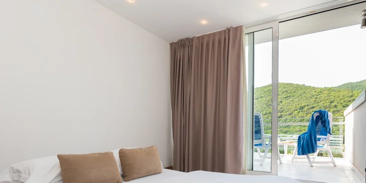 Dovolená v Rabacu na Istrii: 4* hotel u pláže, polopenze či all inclusive, bazénový komplex