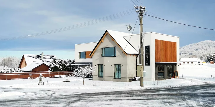 Designový hotel v Beskydech: apartmán s vířivkou, vyhlášená kuchyně, polopenze