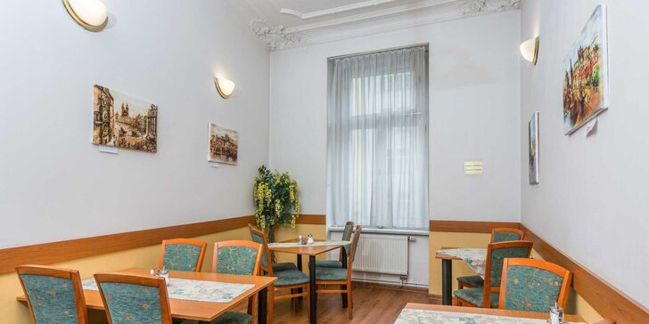 Příjemný hotel v centru Prahy se snídaní: u nám. Republiky, 600 m od Staroměstského nám.