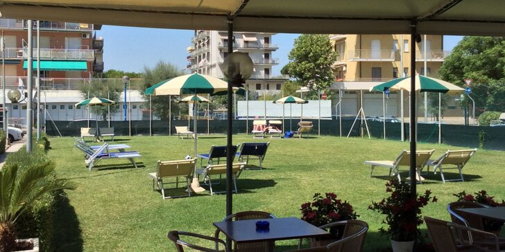 Pobyt u italské Ravenny pro pár i rodinu: hotel u moře, plná penze i bazén v létě