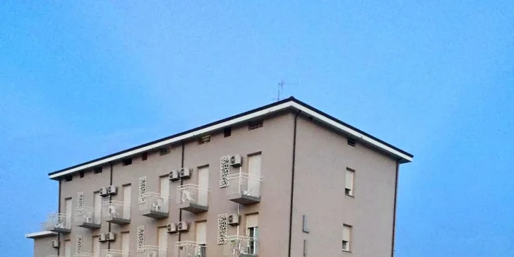 Pobyt u italské Ravenny pro pár i rodinu: hotel u moře, plná penze i bazén v létě