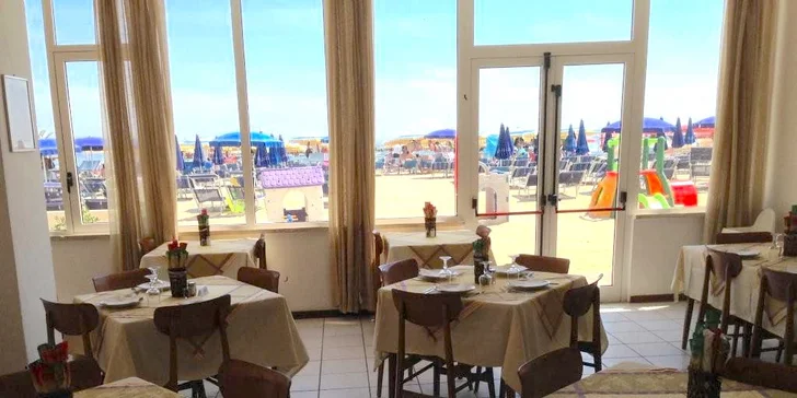 Pobyt u italské Ravenny pro pár i rodinu: hotel u moře, plná penze i bazén v létě