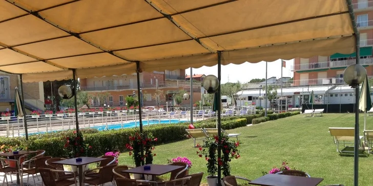 Pobyt u italské Ravenny pro pár i rodinu: hotel u moře, plná penze i bazén v létě