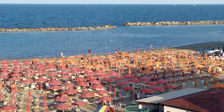 Pobyt u italské Ravenny pro pár i rodinu: hotel u moře, plná penze i bazén v létě