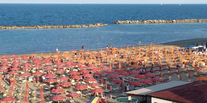 Pobyt u italské Ravenny pro pár i rodinu: hotel u moře, plná penze i bazén v létě