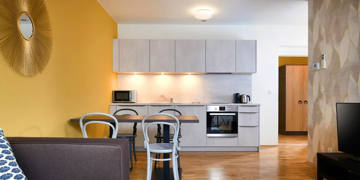 Moderní apartmán v Praze na Václavském nám. pro 2–4 os.: vybavená kuchyň, lahev sektu a 3denní jízdenka na MHD