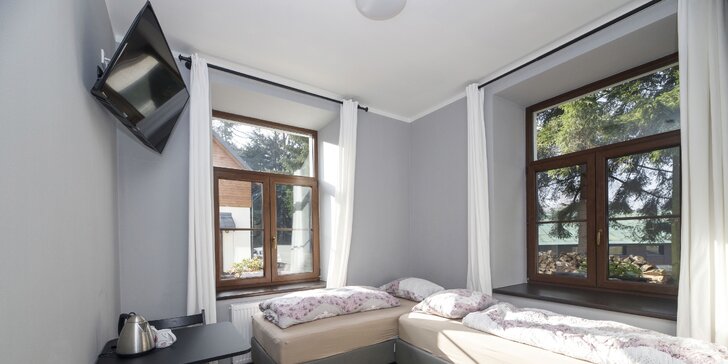 Pohodová dovolená v Orlických horách: ubytování až pro 5 osob, snídaně, polopenze i sauna