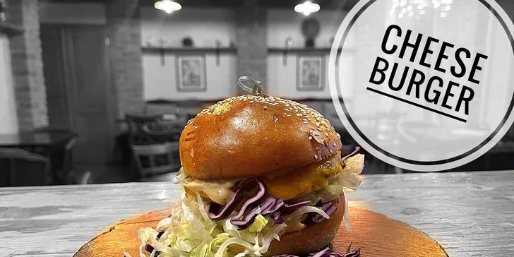 Burger dle výběru z 11 druhů, hranolky a dip pro 1 i 2 osoby, možnost rozvozu po Šumperku
