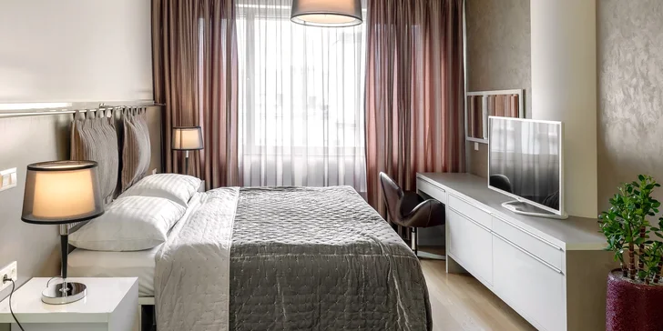Ubytování v srdci Prahy: hotel na Václavském náměstí, varianta s mapou, 3denní jízdenkou a sektem