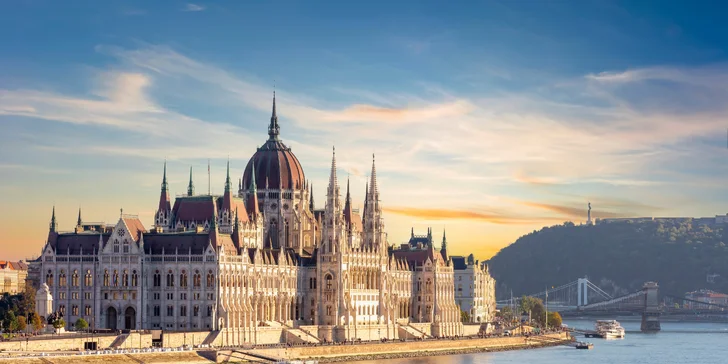 Pěkný 4* hotel přímo v centru Budapešti: snídaně a neomezený vstup do sauny