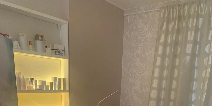 Lymfodrenáž vč. uvolnění uzlin a masáže obličeje v délce 50 min.
